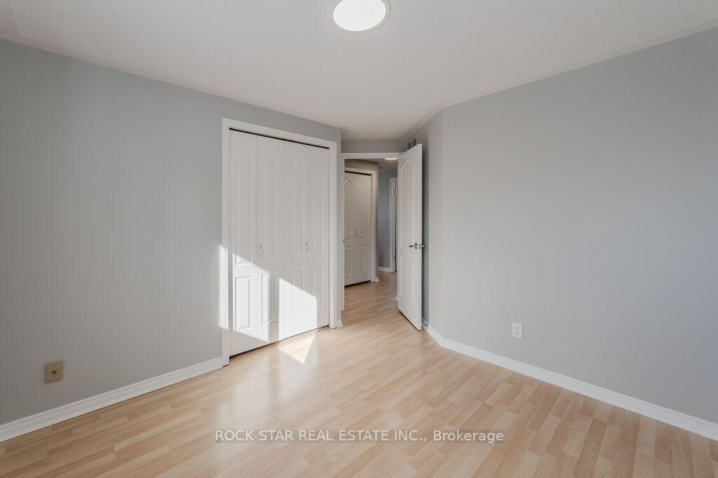Photo 15 of 55 West Acres Crescent, Kitchener — HOMEH