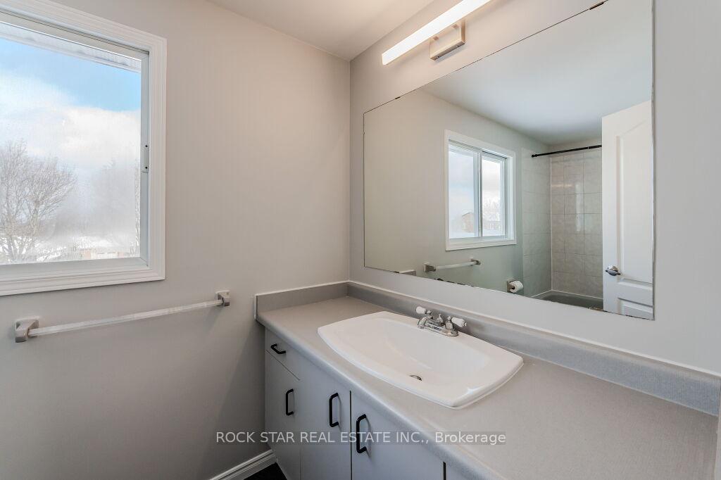 Photo 18 of 55 West Acres Crescent, Kitchener — HOMEH