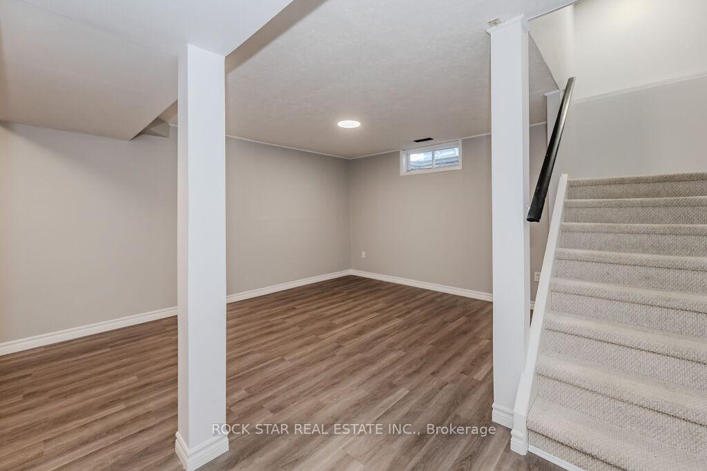 Photo 20 of 55 West Acres Crescent, Kitchener — HOMEH