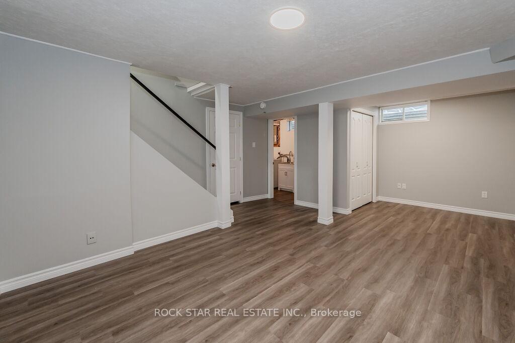 Photo 21 of 55 West Acres Crescent, Kitchener — HOMEH