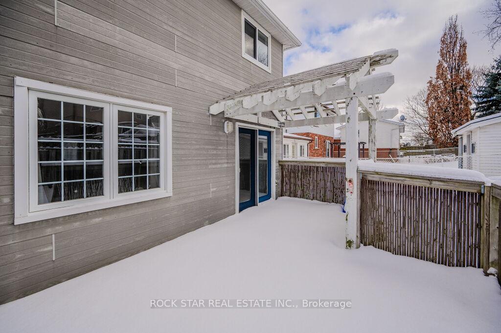 Photo 31 of 55 West Acres Crescent, Kitchener — HOMEH