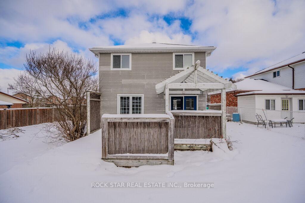 Photo 27 of 55 West Acres Crescent, Kitchener — HOMEH
