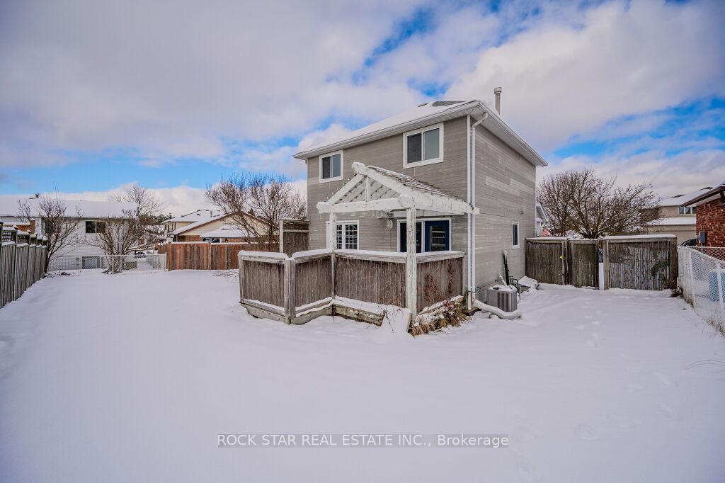 Photo 29 of 55 West Acres Crescent, Kitchener — HOMEH