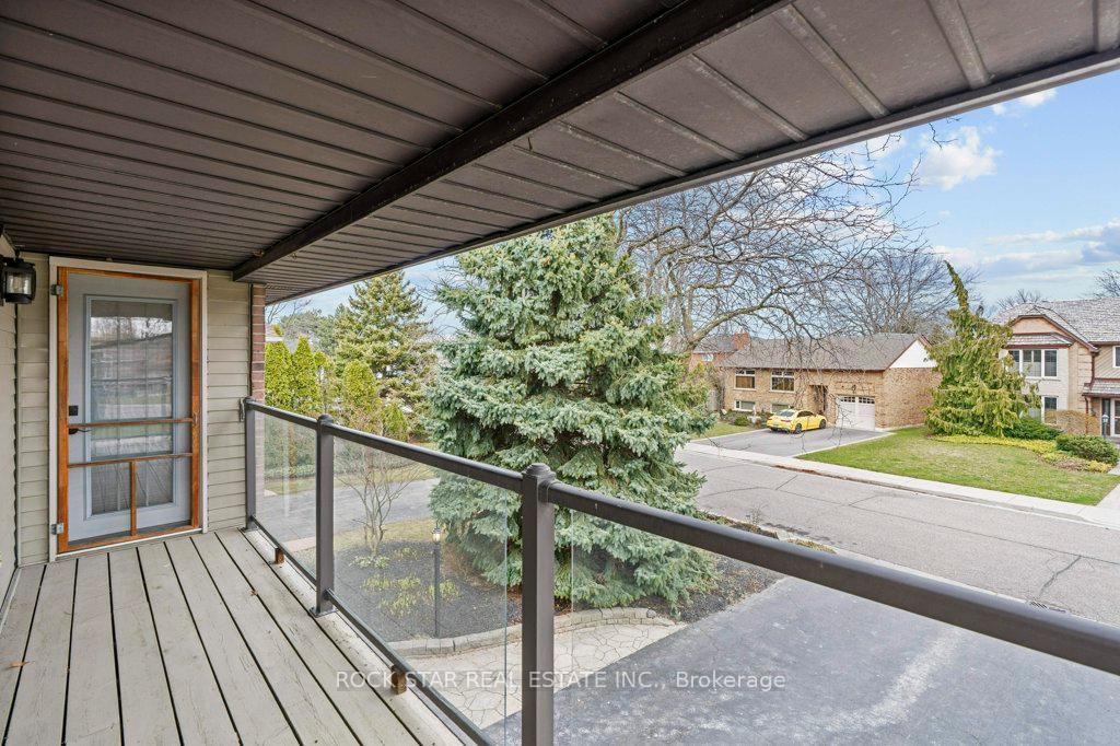 Photo 23 of 43 Oceanic Drive, Hamilton, Stoney Creek — HOMEH