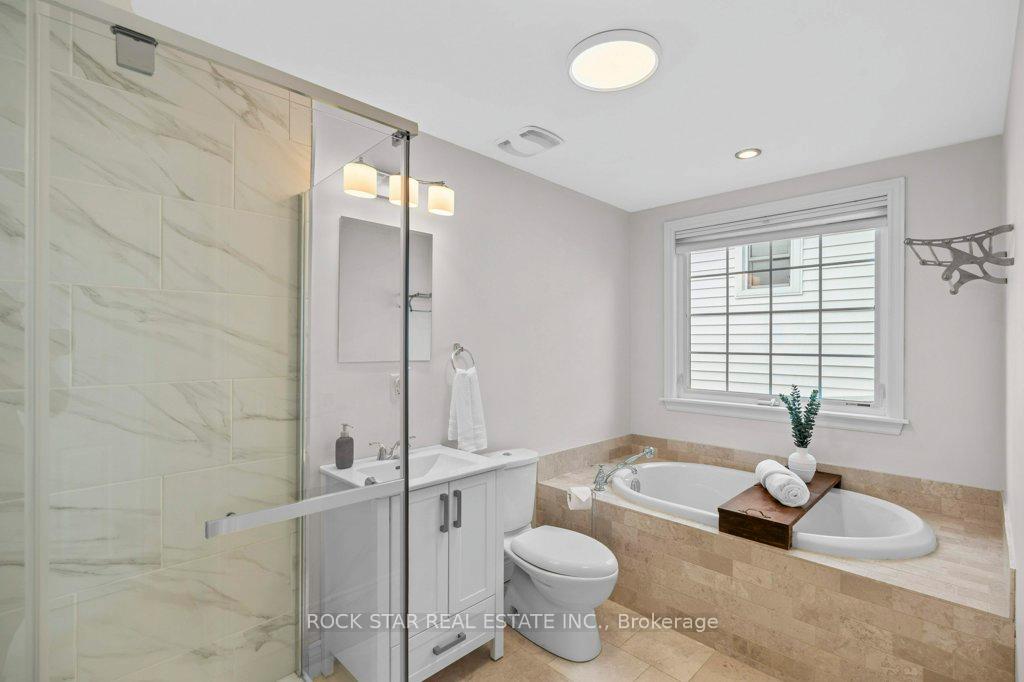 Photo 24 of 43 Oceanic Drive, Hamilton, Stoney Creek — HOMEH