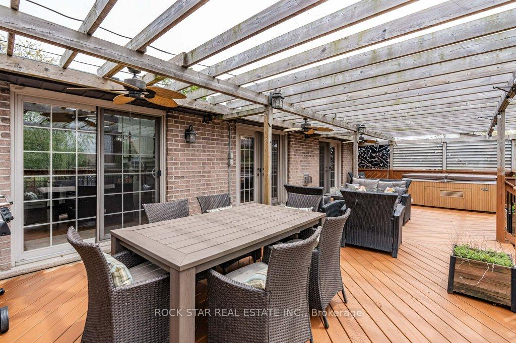 Photo 33 of 43 Oceanic Drive, Hamilton, Stoney Creek — HOMEH