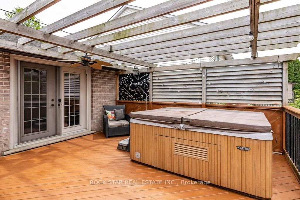 Photo 35 of 43 Oceanic Drive, Hamilton, Stoney Creek — HOMEH