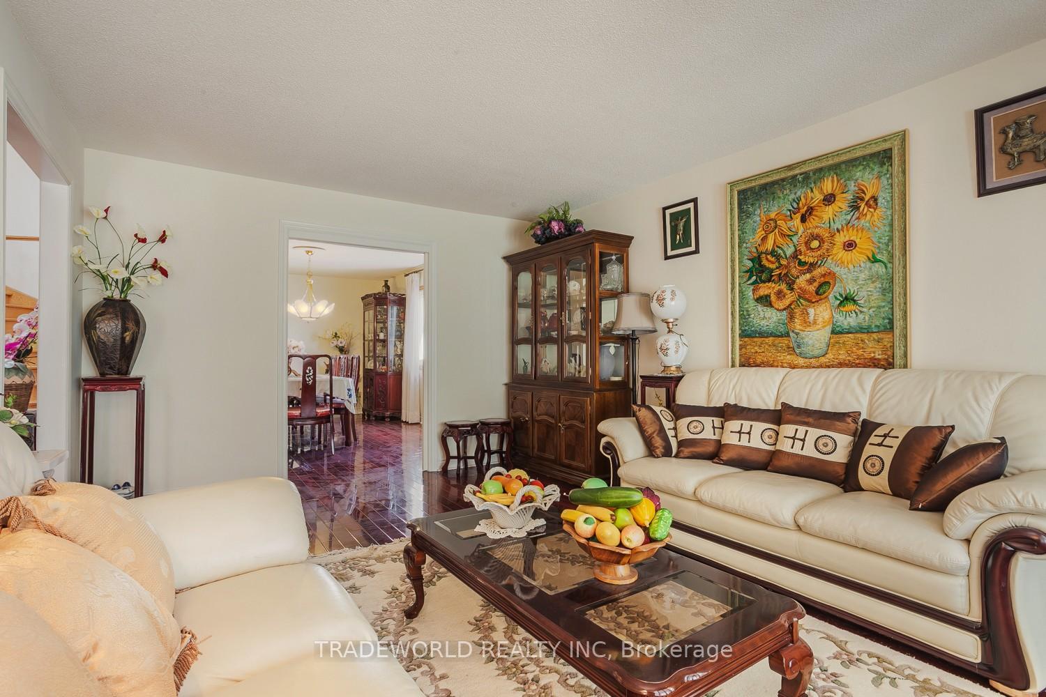 Photo 7 of 2 Doulton Court, Markham, Milliken Mills East — HOMEH