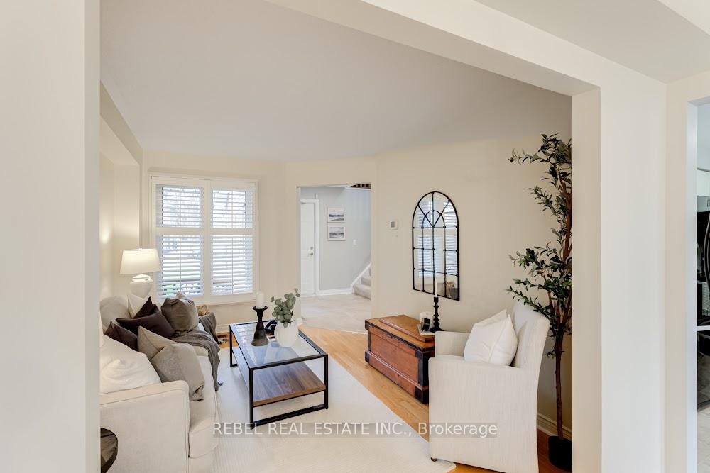 Photo 24 of 34 Borland Court, Clarington, Bowmanville — HOMEH