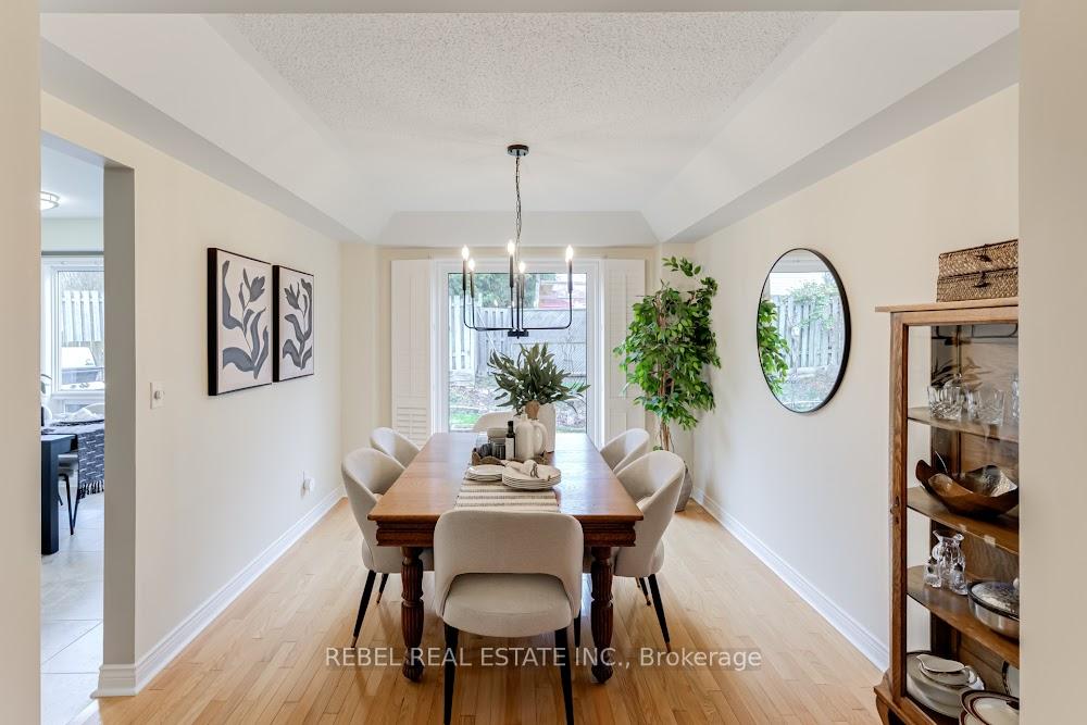 Photo 6 of 34 Borland Court, Clarington, Bowmanville — HOMEH