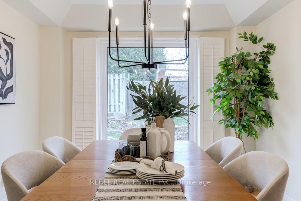 Photo 8 of 34 Borland Court, Clarington, Bowmanville — HOMEH