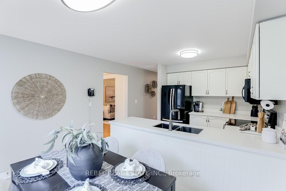 Photo 23 of 34 Borland Court, Clarington, Bowmanville — HOMEH