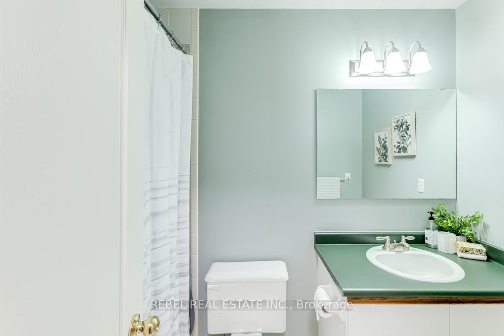Photo 32 of 34 Borland Court, Clarington, Bowmanville — HOMEH