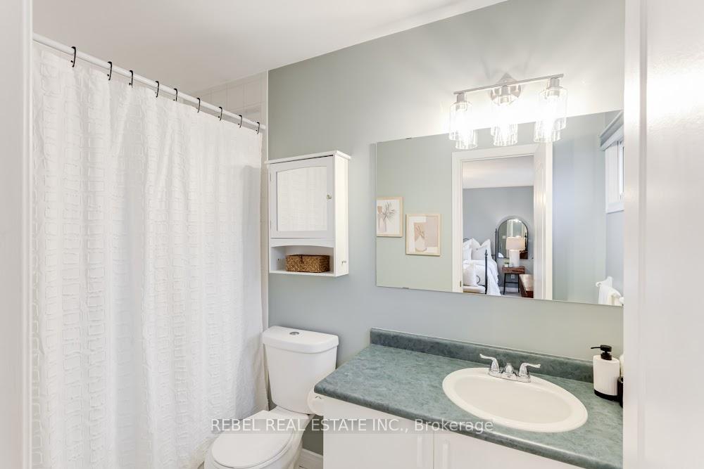Photo 38 of 34 Borland Court, Clarington, Bowmanville — HOMEH