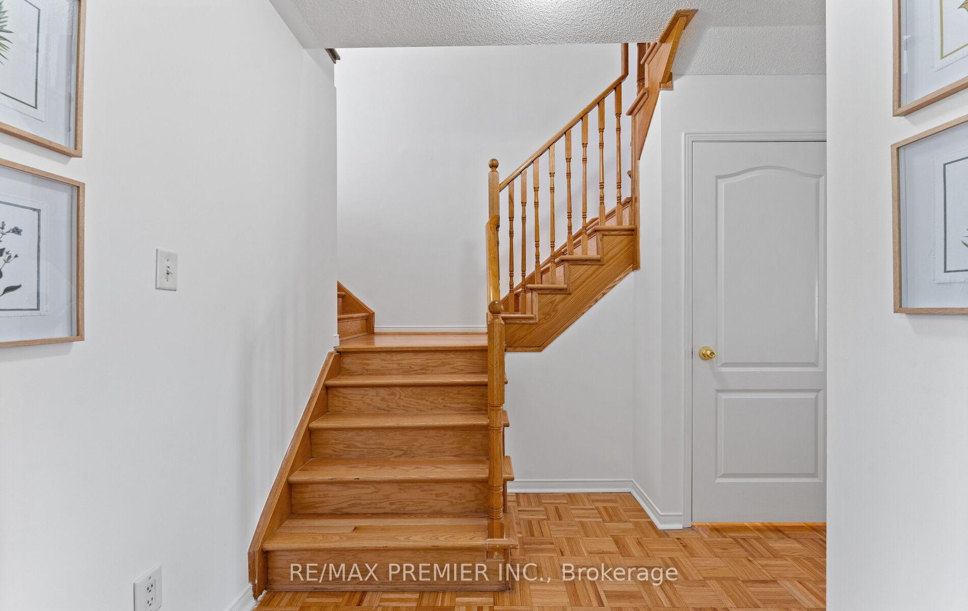 Photo 20 of 10 Cormel Street, Vaughan, Maple — HOMEH