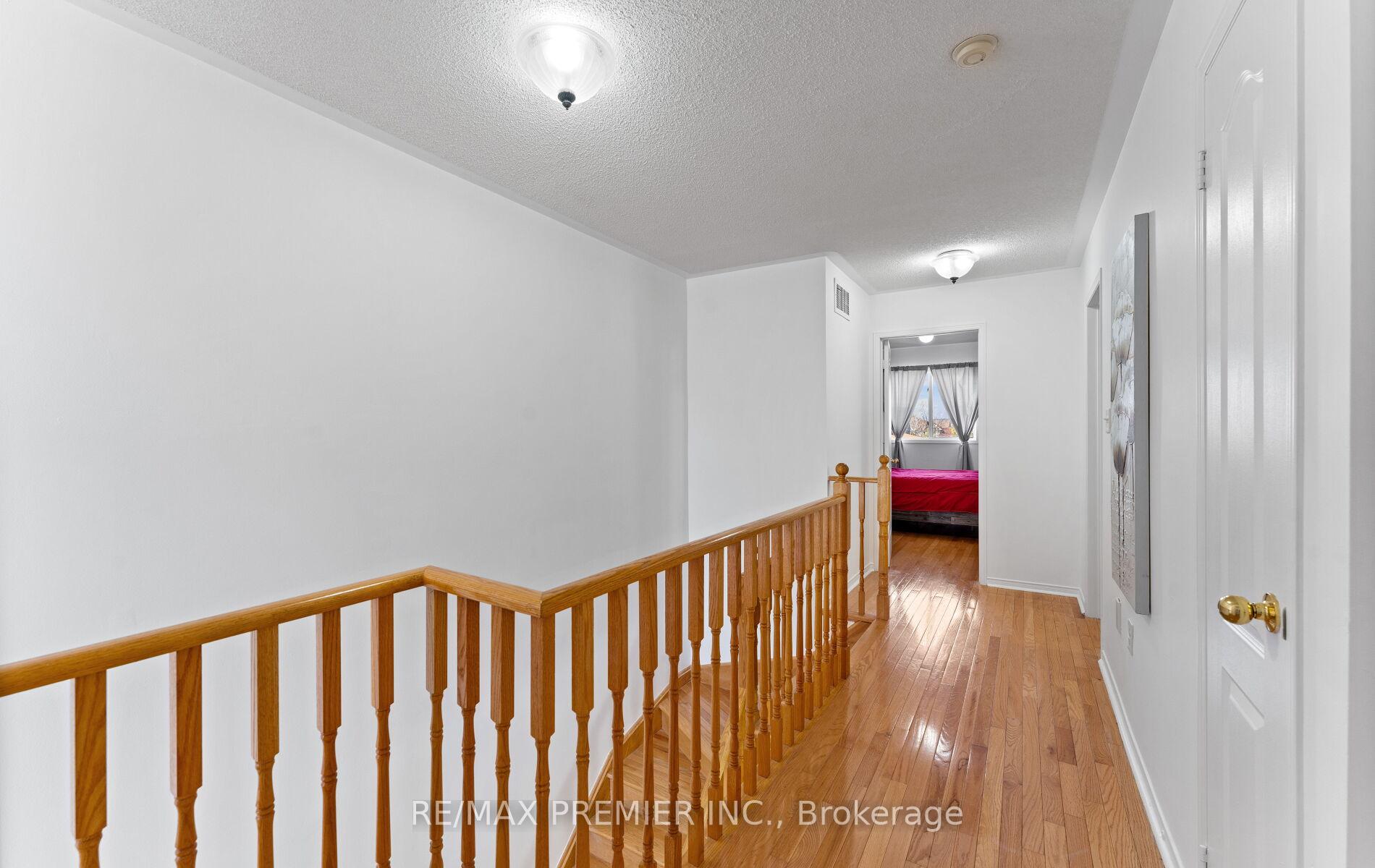 Photo 19 of 10 Cormel Street, Vaughan, Maple — HOMEH