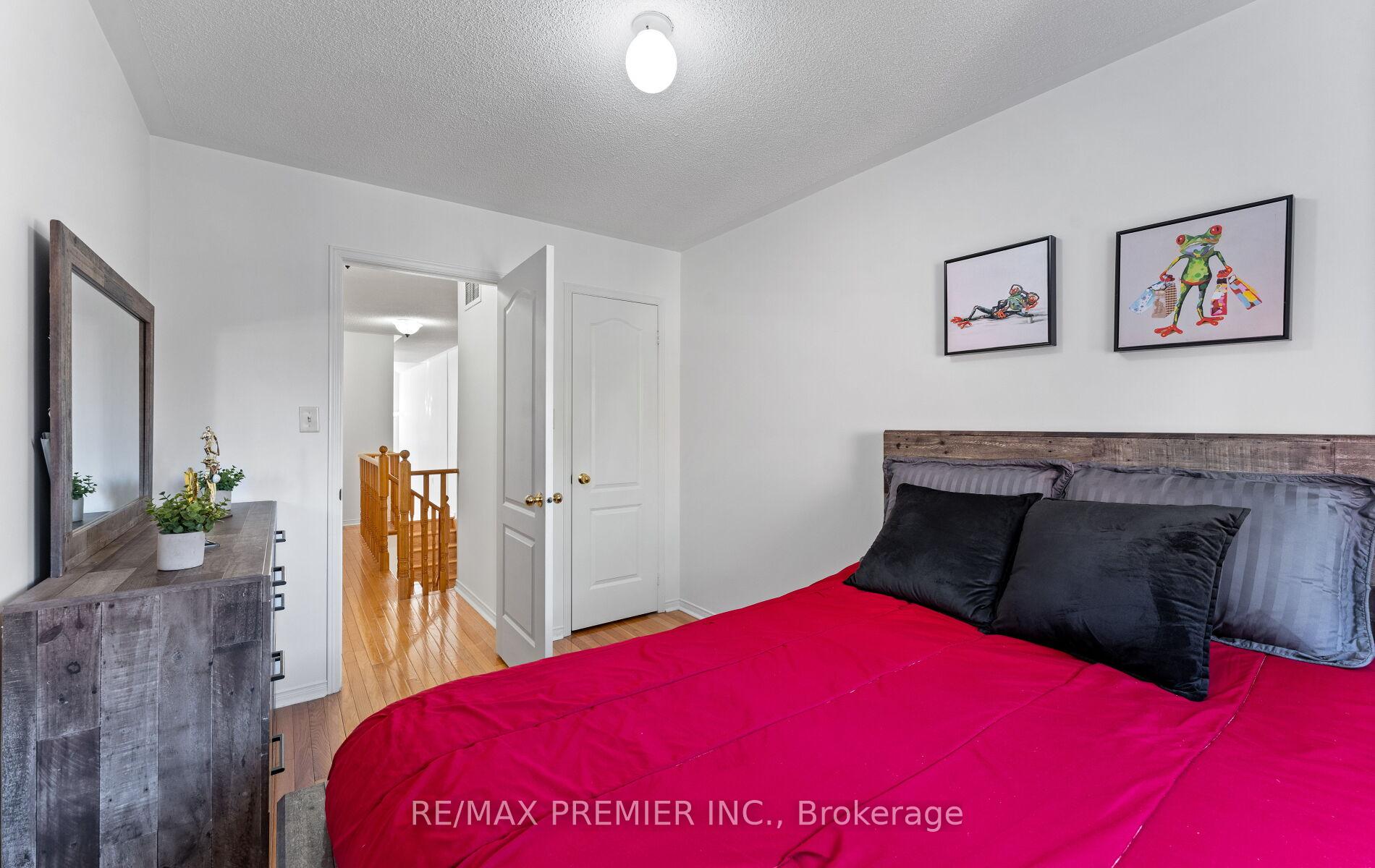 Photo 23 of 10 Cormel Street, Vaughan, Maple — HOMEH