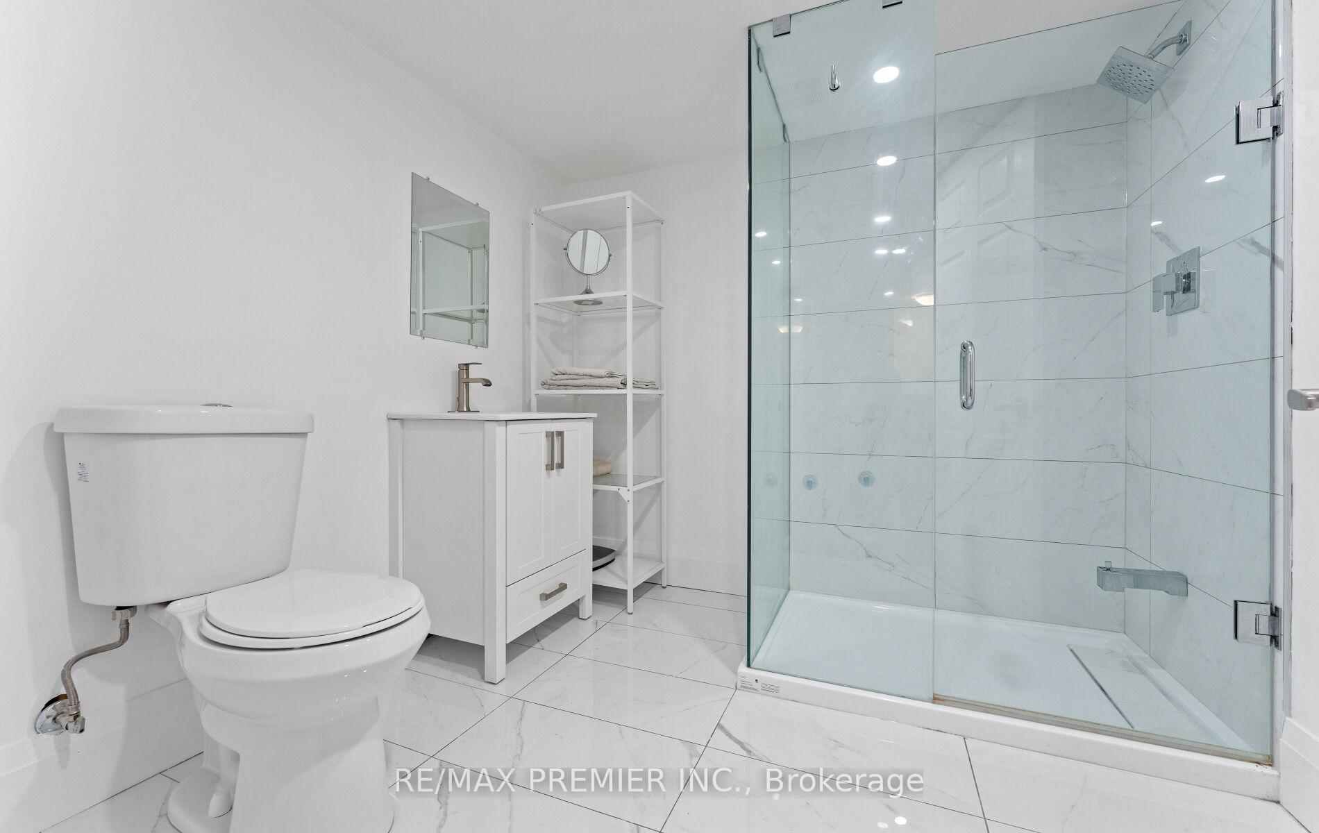 Photo 31 of 10 Cormel Street, Vaughan, Maple — HOMEH