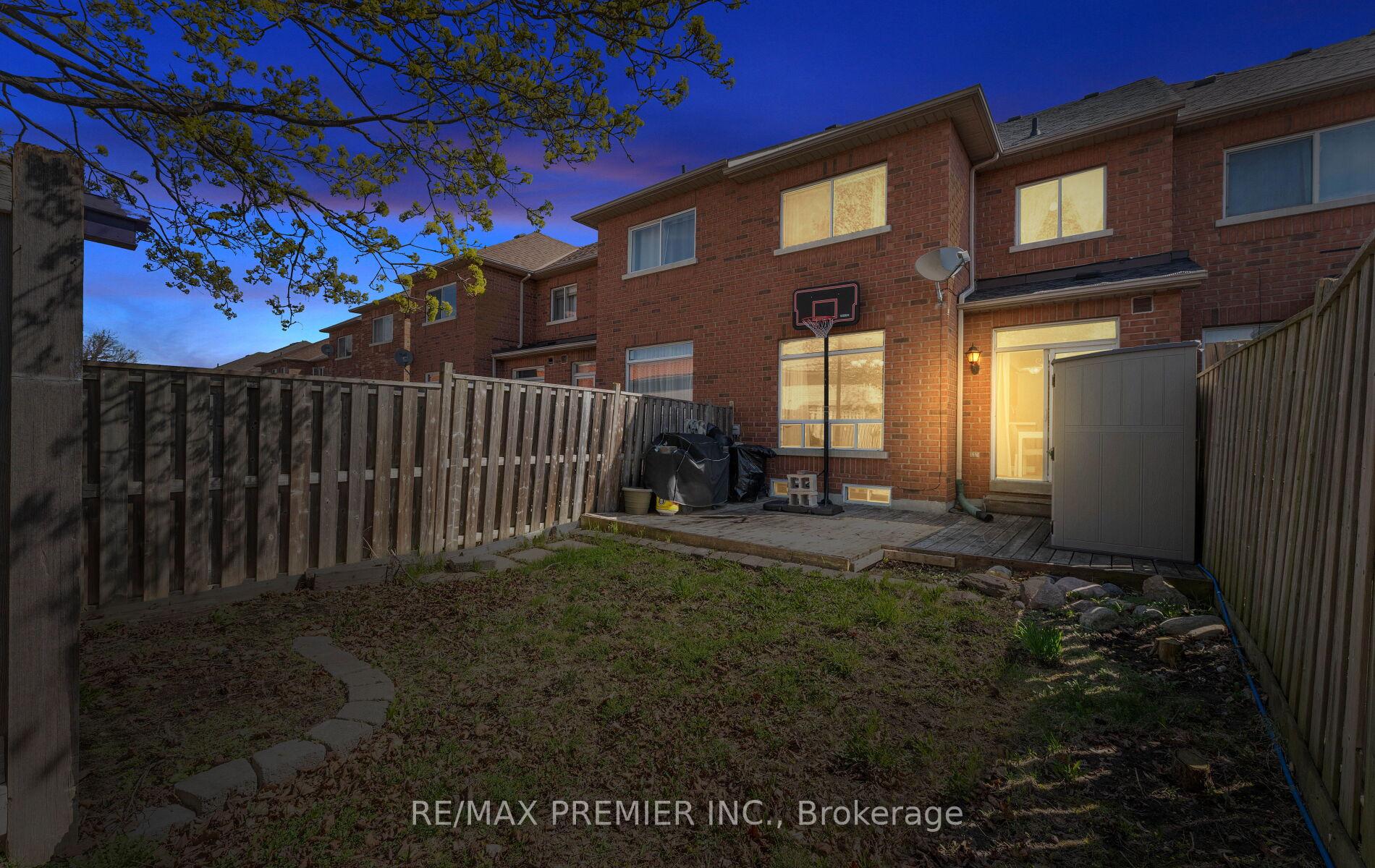 Photo 30 of 10 Cormel Street, Vaughan, Maple — HOMEH