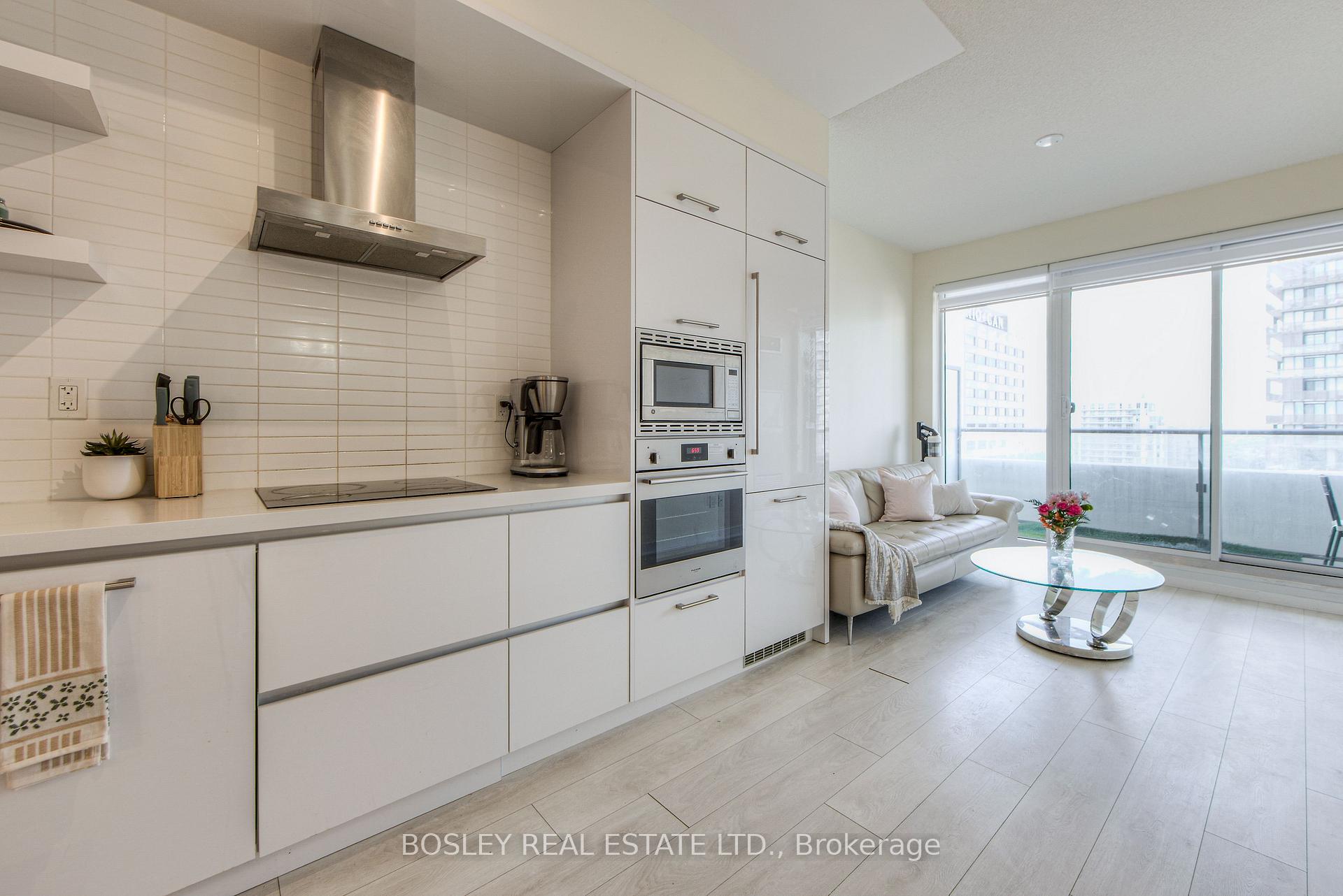 Photo 4 of Unit 3110, 2221 Yonge Street, Toronto, Mount Pleasant West — HOMEH