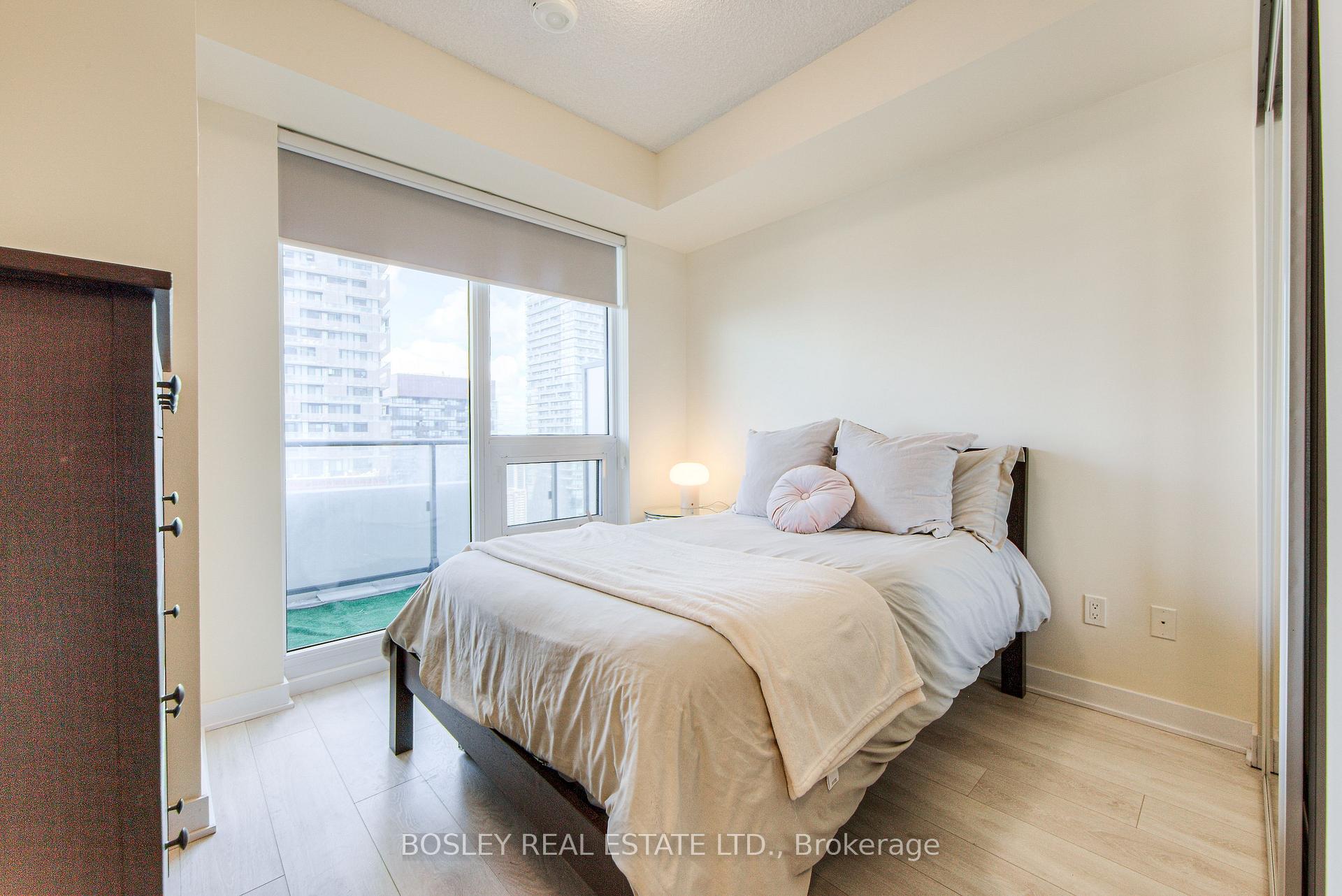 Photo 7 of Unit 3110, 2221 Yonge Street, Toronto, Mount Pleasant West — HOMEH
