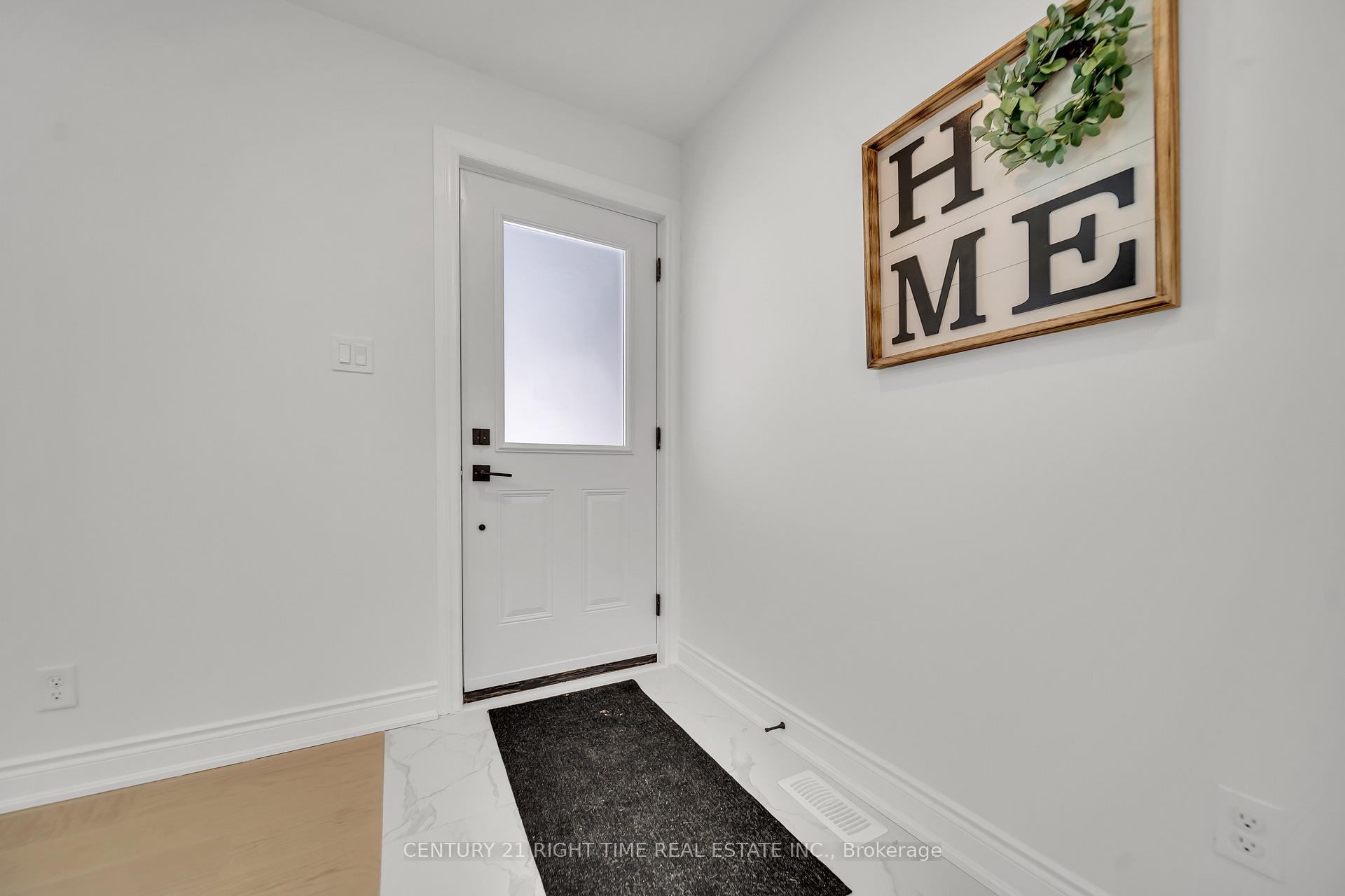 Photo 2 of 50 Lakeside Drive, Kitchener — HOMEH