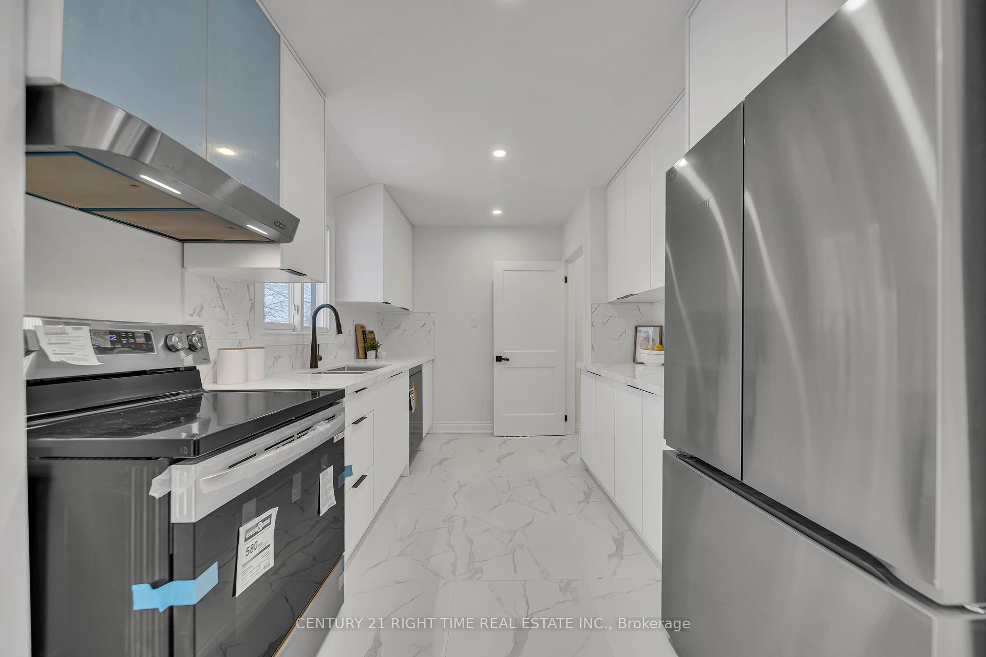 Photo 10 of 50 Lakeside Drive, Kitchener — HOMEH