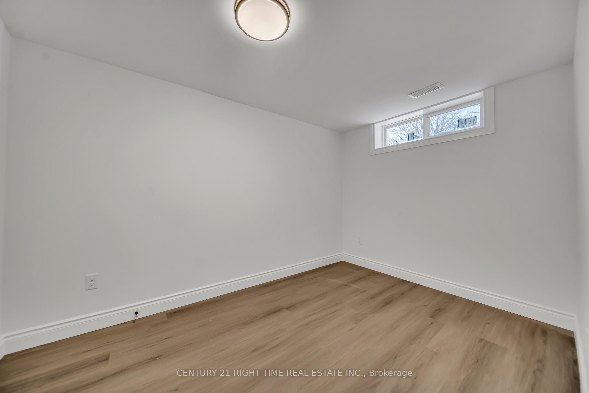 Photo 30 of 50 Lakeside Drive, Kitchener — HOMEH