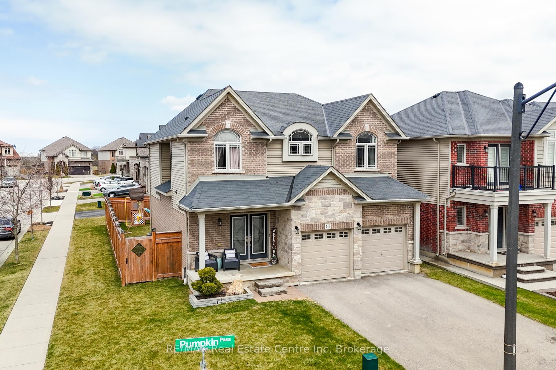 Photo 1 of 240 Pumpkin Pass, Hamilton, Binbrook — HOMEH