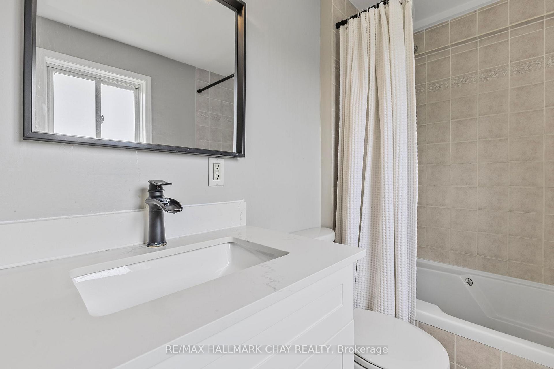Photo 18 of 22 Columbia Road, Barrie, Holly — HOMEH