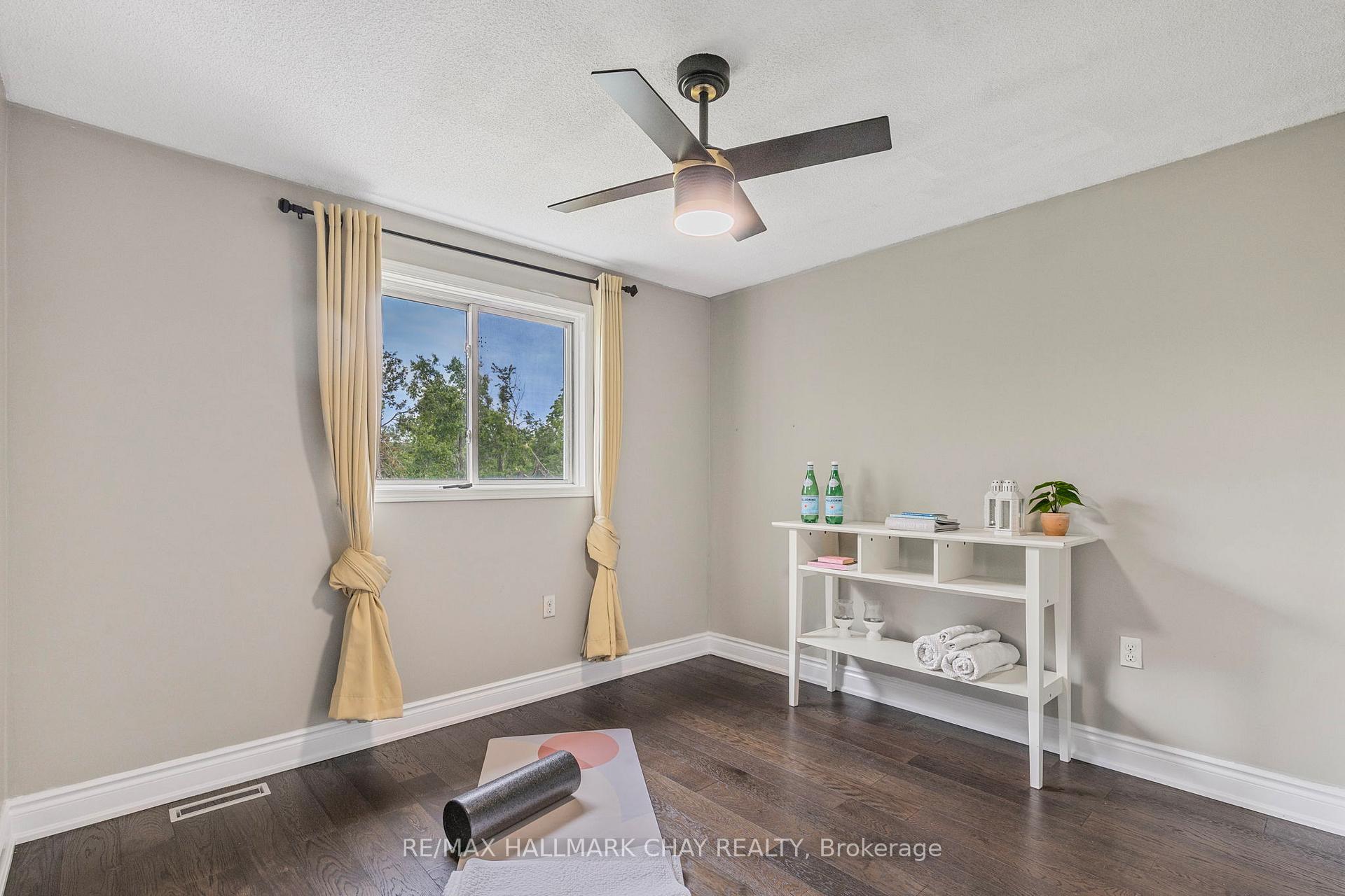 Photo 21 of 22 Columbia Road, Barrie, Holly — HOMEH