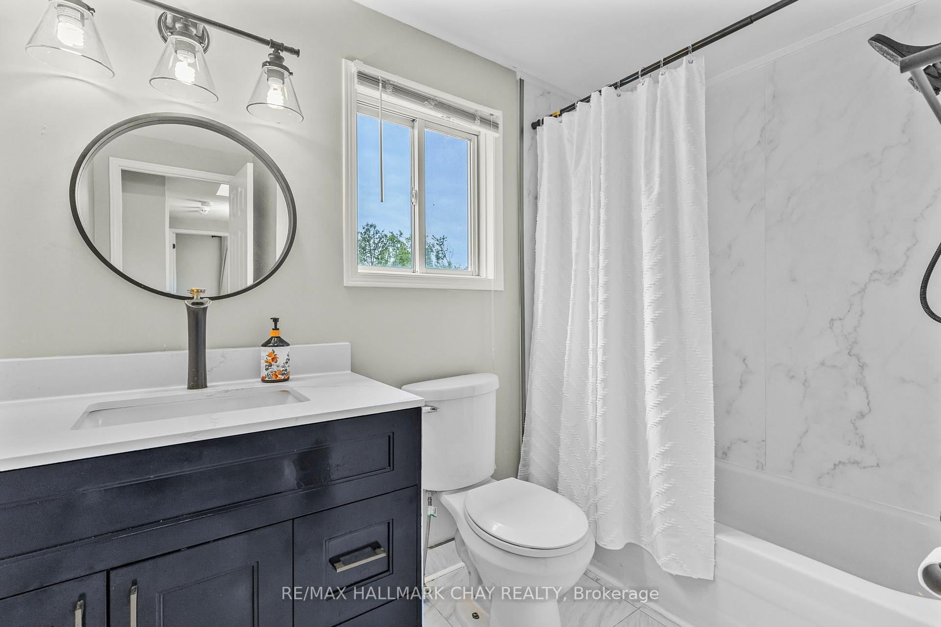 Photo 23 of 22 Columbia Road, Barrie, Holly — HOMEH