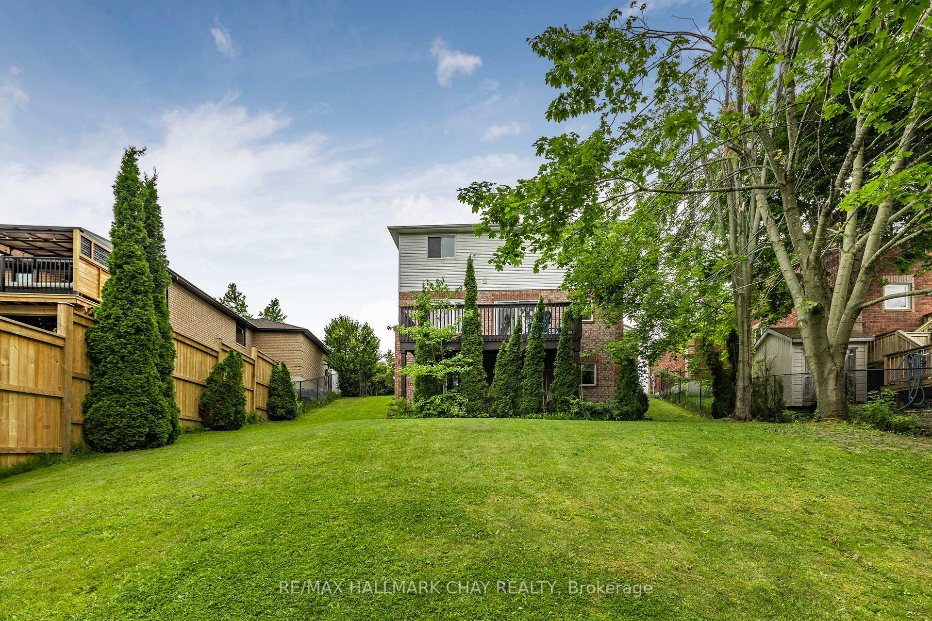 Photo 36 of 22 Columbia Road, Barrie, Holly — HOMEH