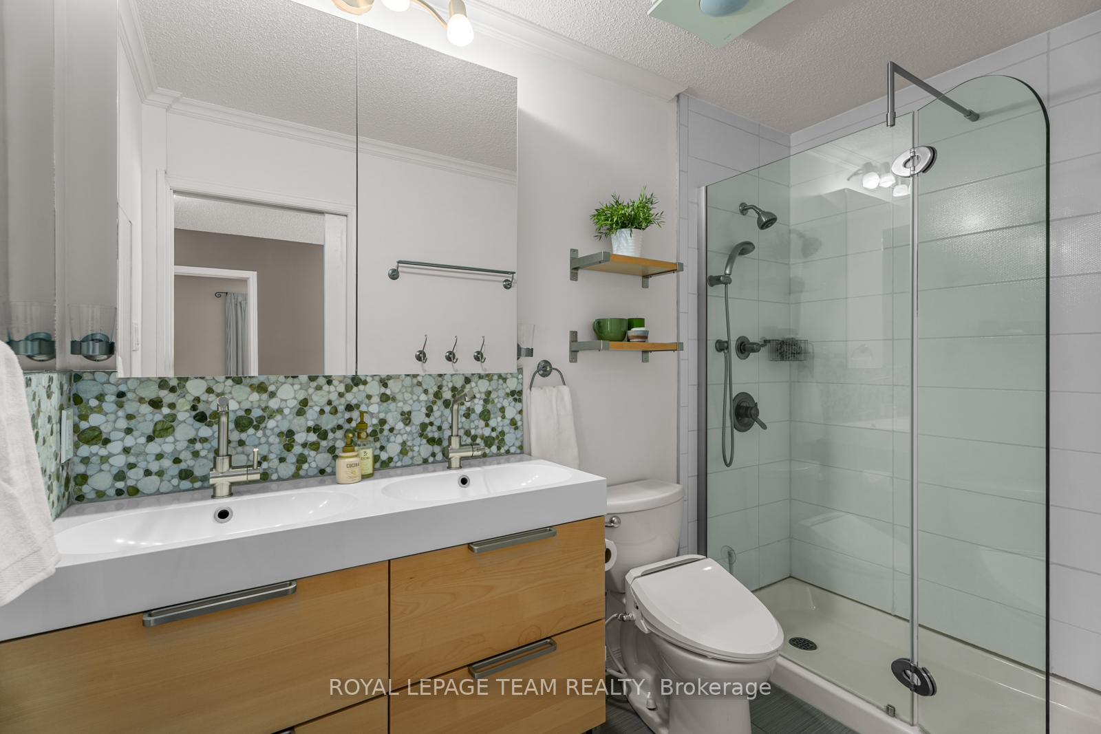 Photo 12 of 1085 Ambercrest Street, Ottawa, Carson Grove — HOMEH