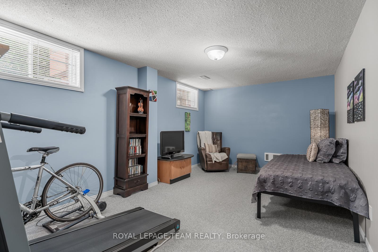 Photo 17 of 1085 Ambercrest Street, Ottawa, Carson Grove — HOMEH