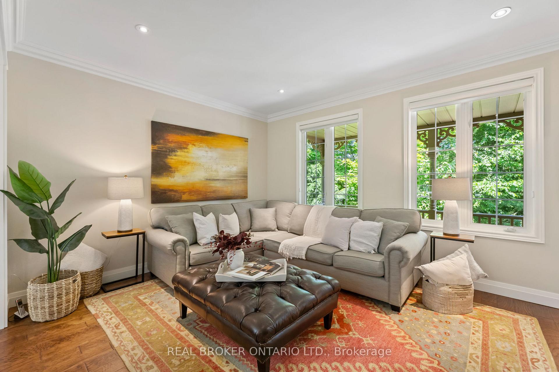 Photo 5 of 8 Oakview Place, Uxbridge — HOMEH