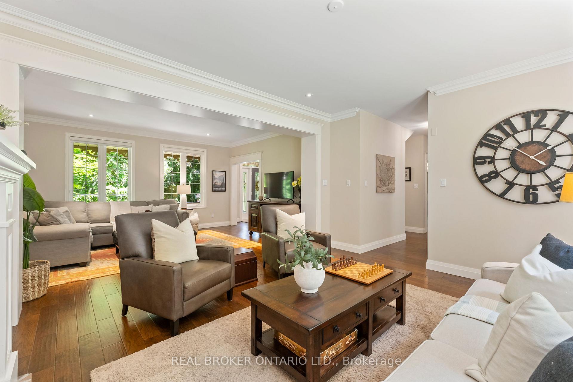 Photo 17 of 8 Oakview Place, Uxbridge — HOMEH
