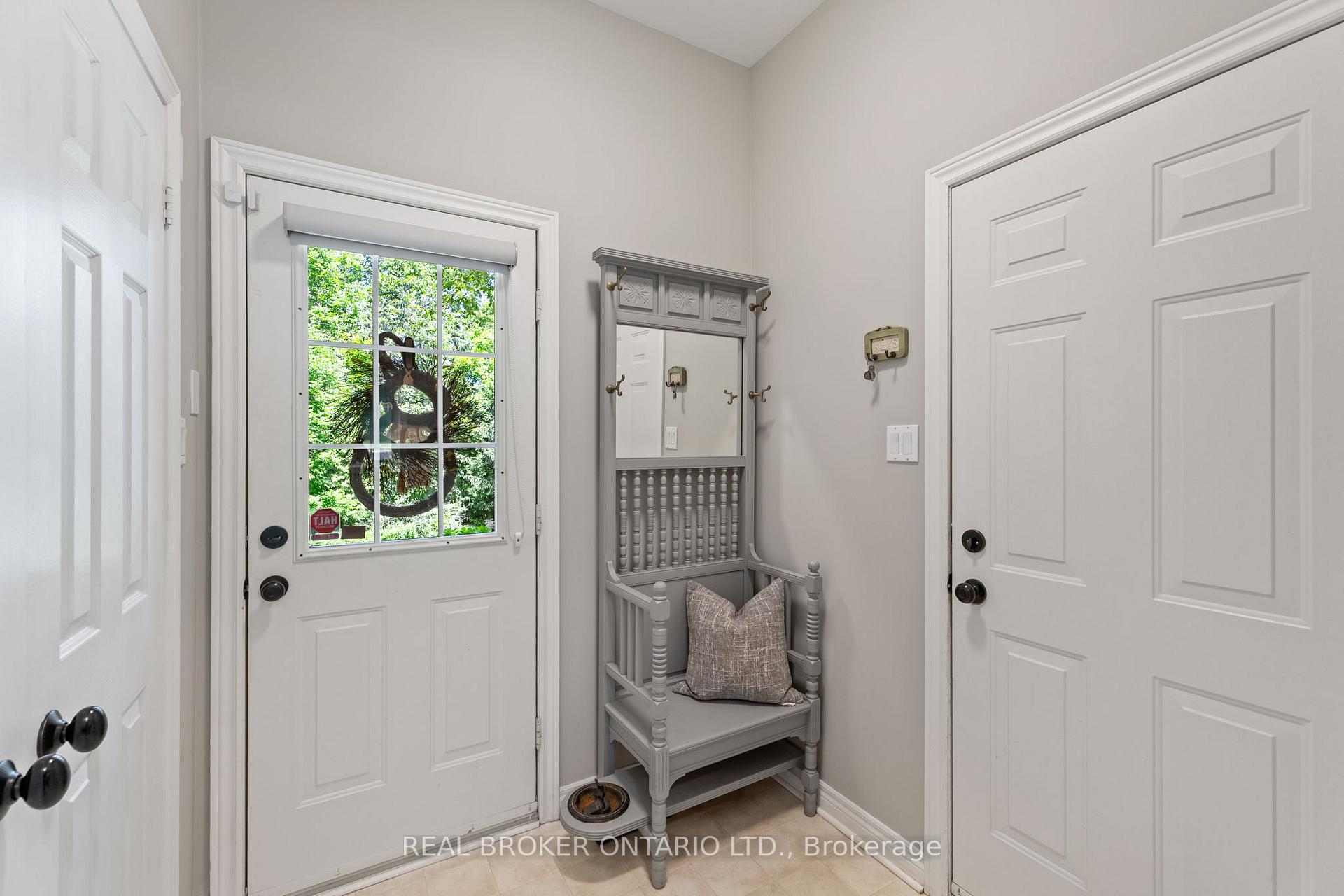 Photo 21 of 8 Oakview Place, Uxbridge — HOMEH
