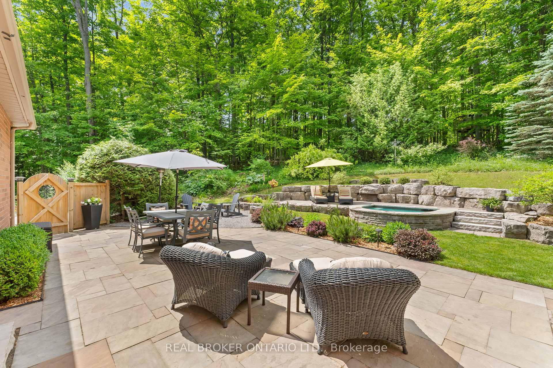 Photo 44 of 8 Oakview Place, Uxbridge — HOMEH