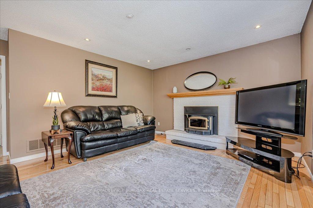 Photo 15 of 15 Lennard Crescent, Hamilton, Dundas — HOMEH