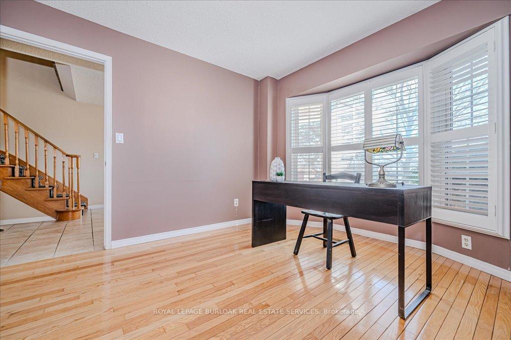 Photo 18 of 15 Lennard Crescent, Hamilton, Dundas — HOMEH