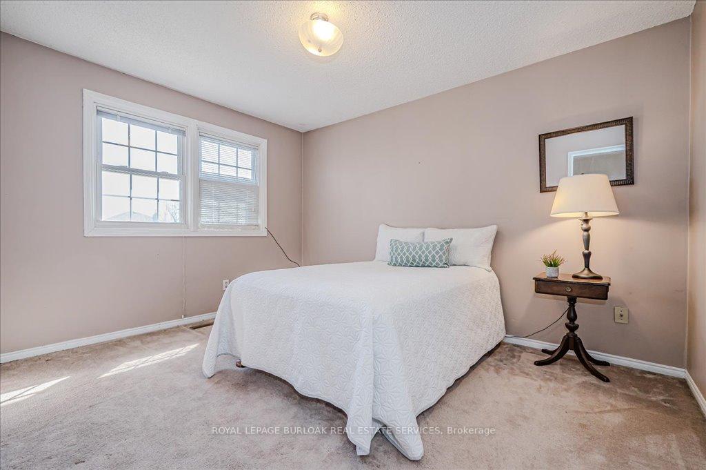Photo 35 of 15 Lennard Crescent, Hamilton, Dundas — HOMEH