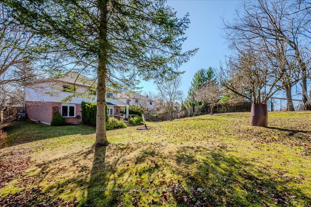 Photo 40 of 15 Lennard Crescent, Hamilton, Dundas — HOMEH