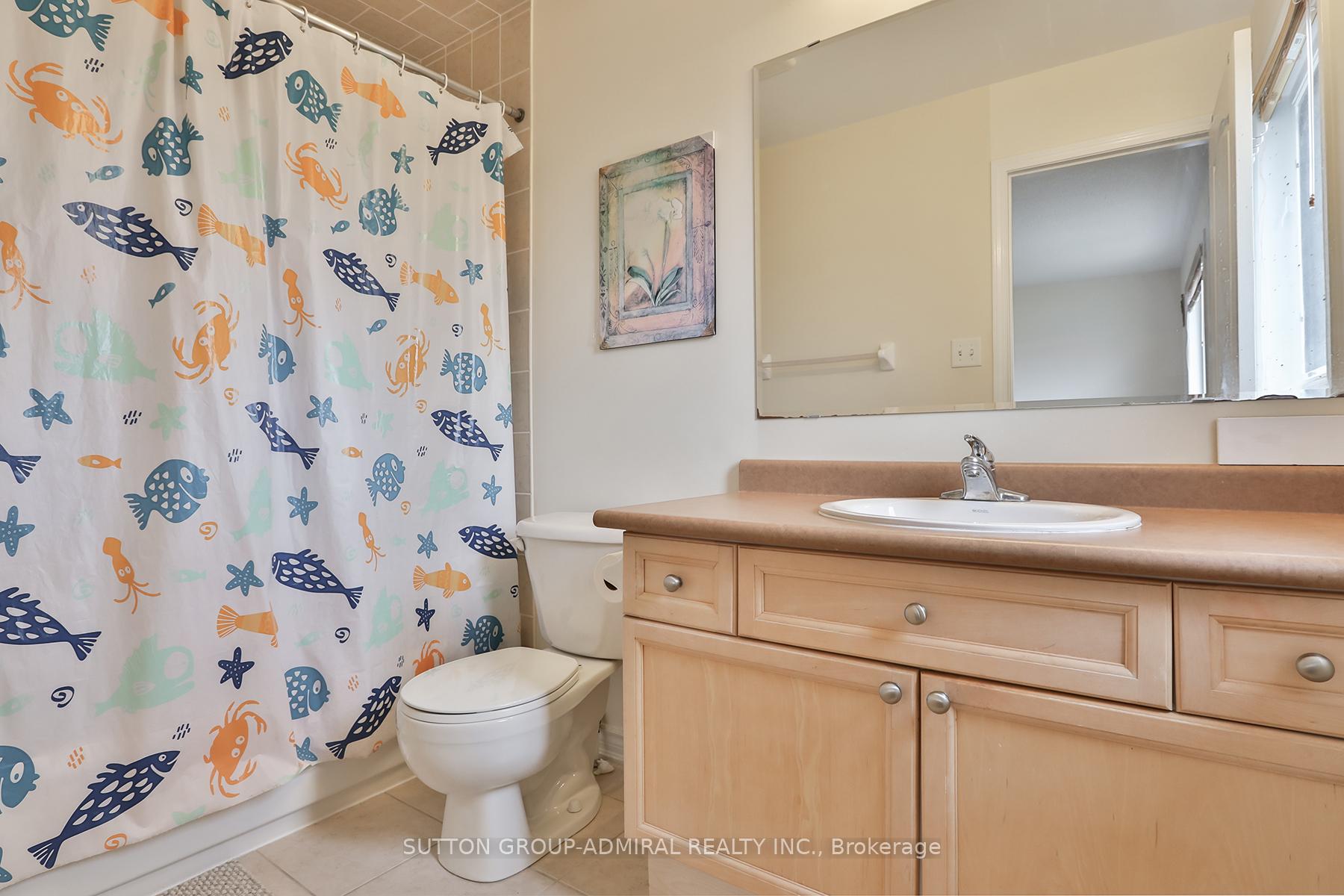 Photo 24 of 86 Gas Lamp Lane, Markham, Cornell — HOMEH