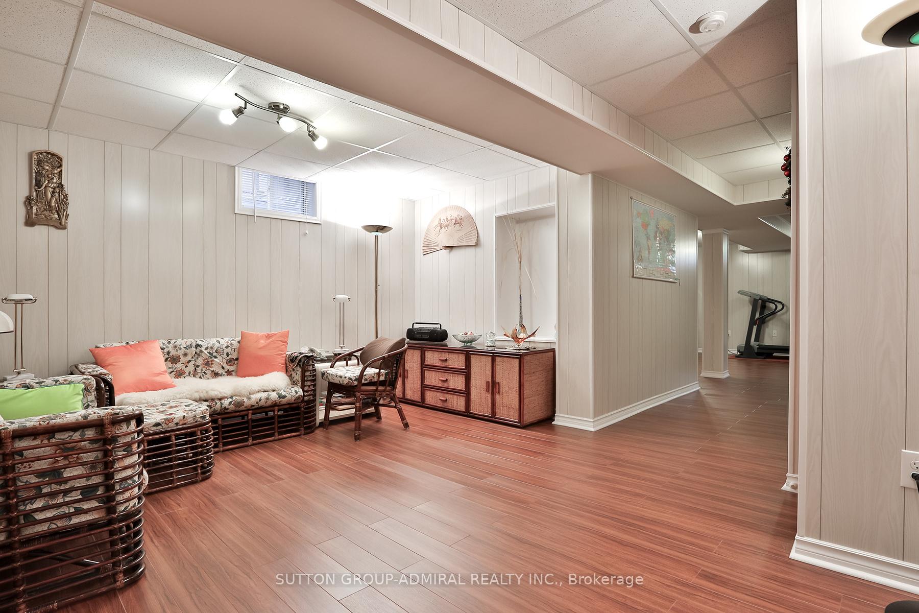 Photo 29 of 86 Gas Lamp Lane, Markham, Cornell — HOMEH
