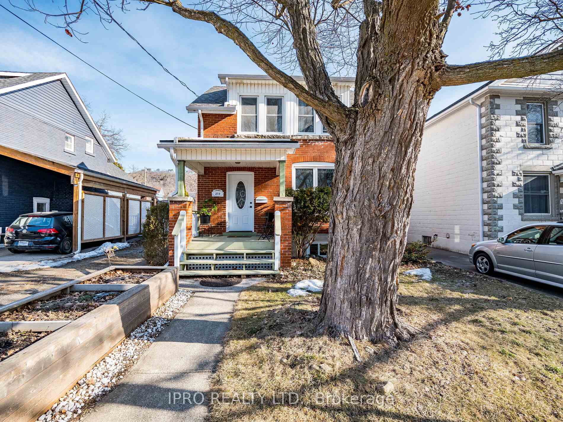 Photo 2 of 273 MacNab Street E, Hamilton, Dundas — HOMEH