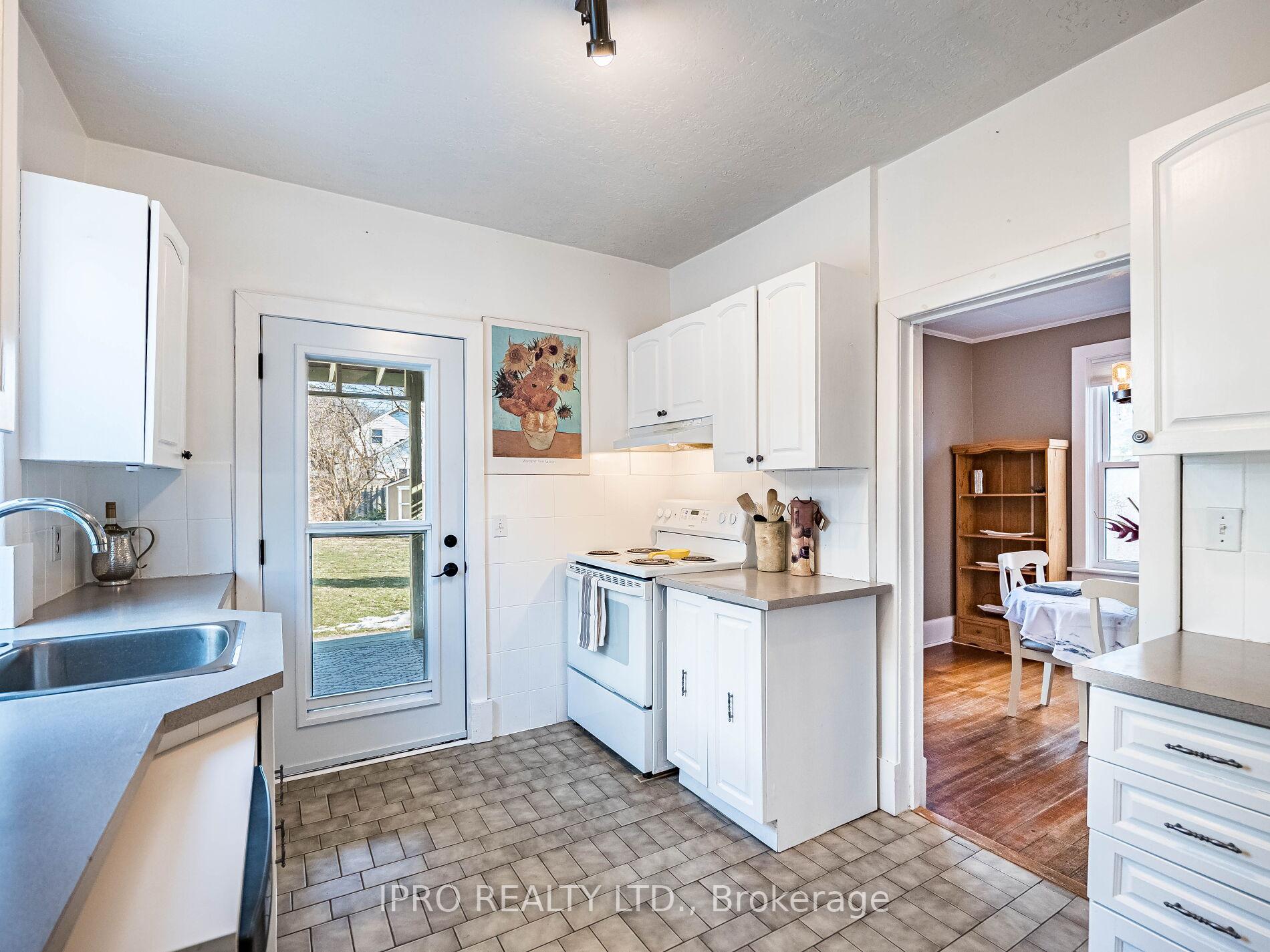 Photo 19 of 273 MacNab Street E, Hamilton, Dundas — HOMEH