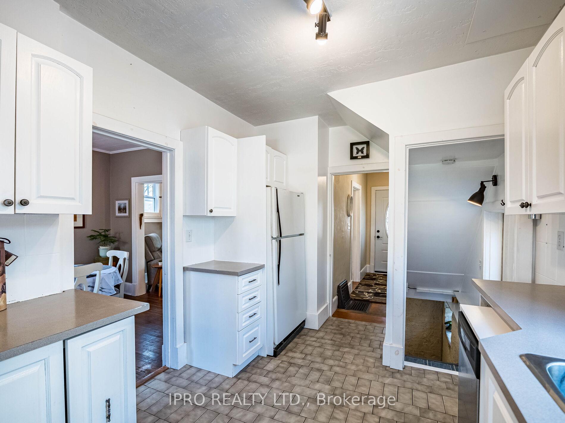 Photo 18 of 273 MacNab Street E, Hamilton, Dundas — HOMEH
