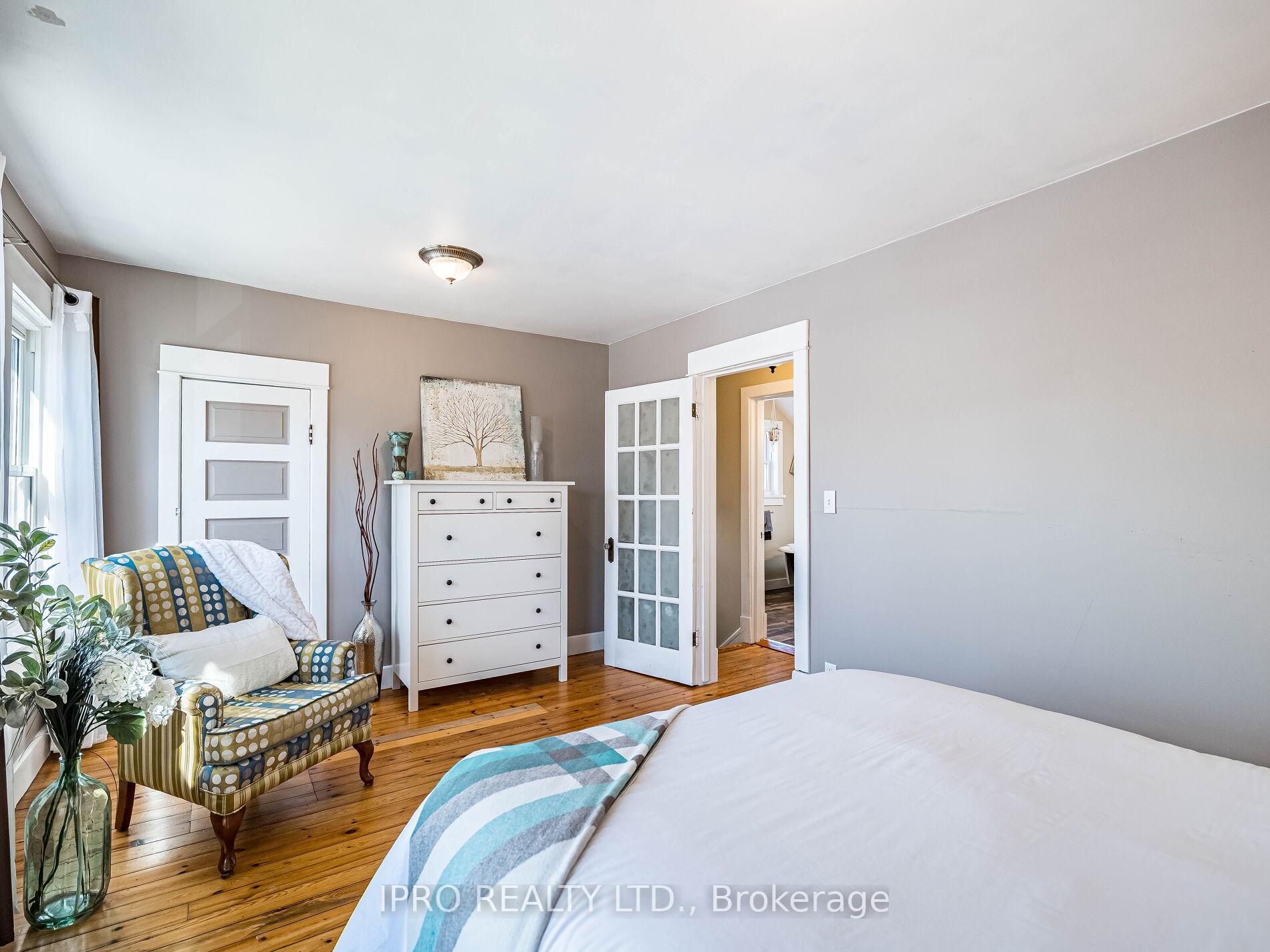 Photo 25 of 273 MacNab Street E, Hamilton, Dundas — HOMEH