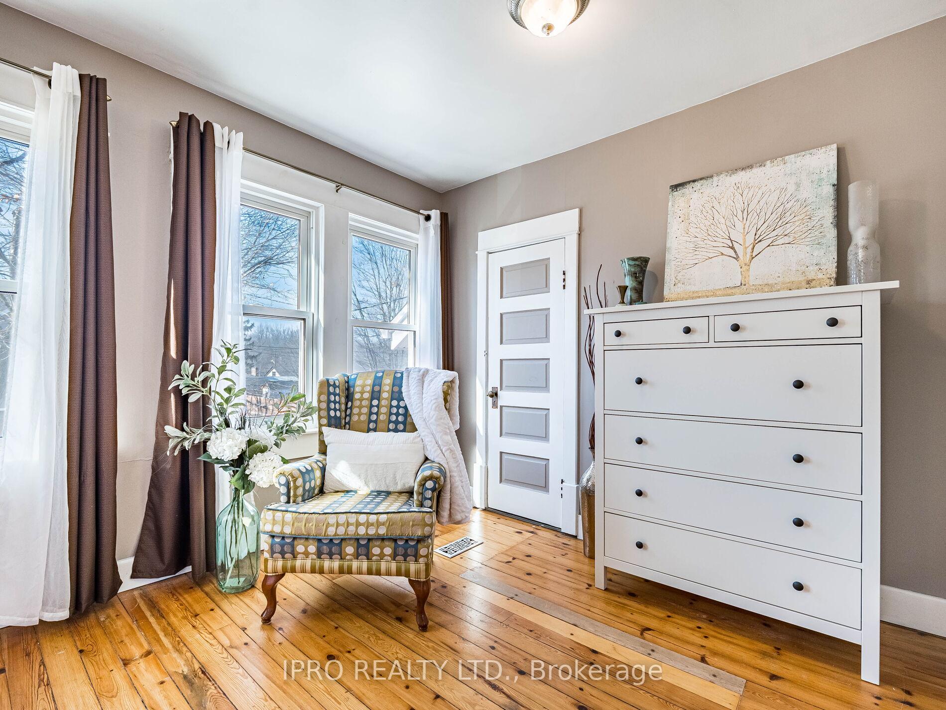 Photo 31 of 273 MacNab Street E, Hamilton, Dundas — HOMEH